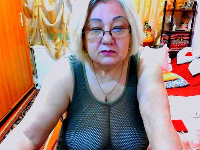 SeductiveMilf webcam