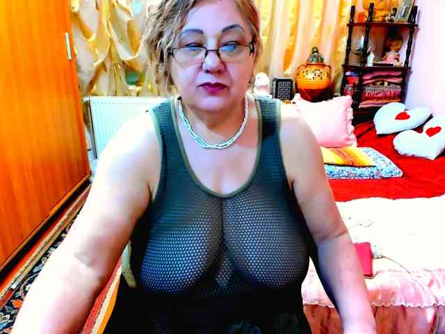SeductiveMilf webcam