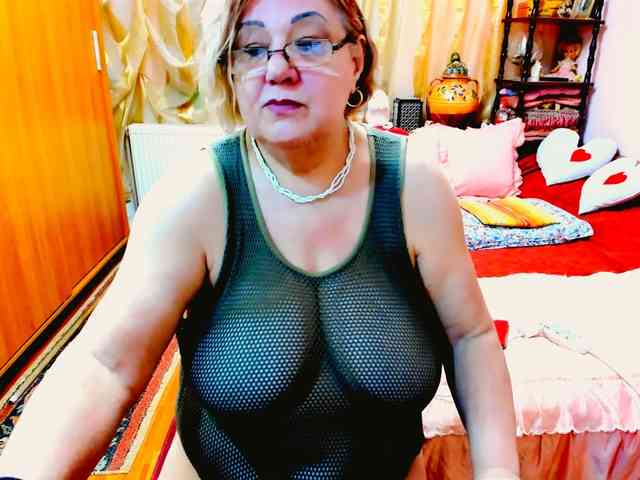 SeductiveMilf webcam