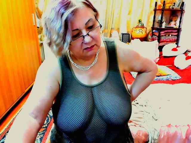 SeductiveMilf webcam