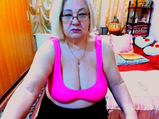 SeductiveMilf webcam