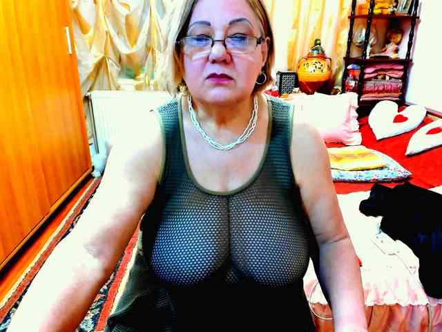 SeductiveMilf webcam