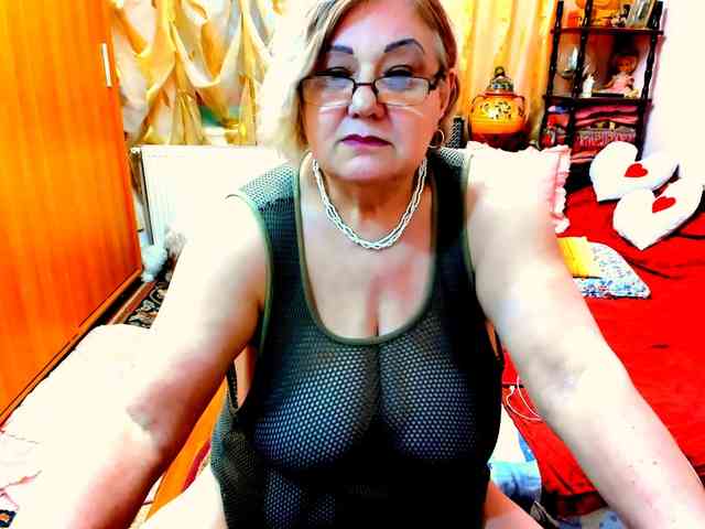 SeductiveMilf webcam