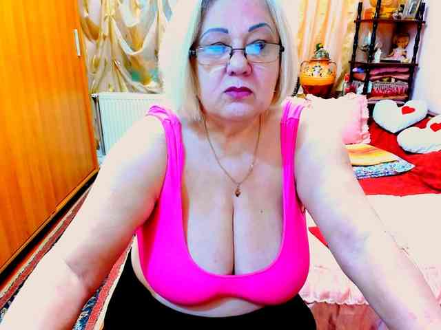 SeductiveMilf webcam