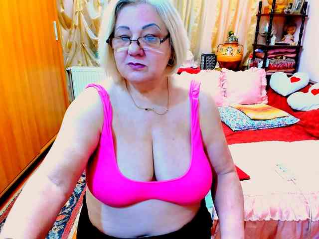 SeductiveMilf webcam