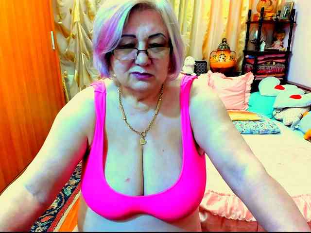 SeductiveMilf webcam