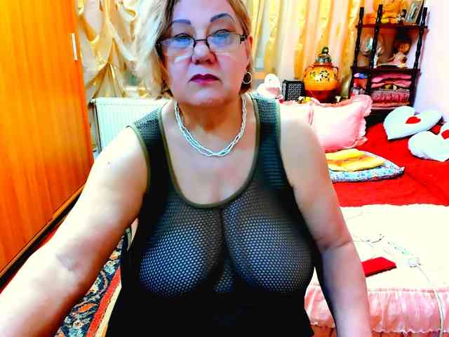 SeductiveMilf webcam