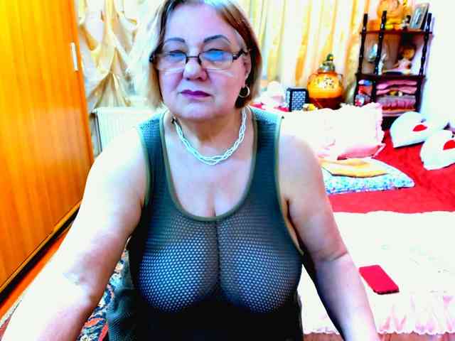 SeductiveMilf webcam