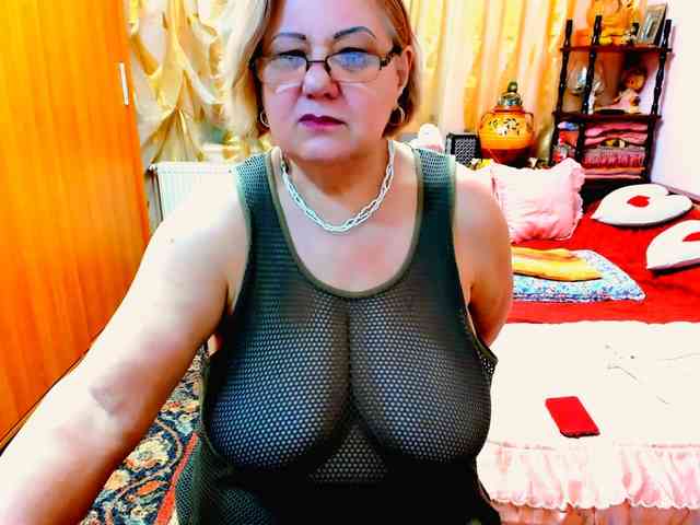 SeductiveMilf webcam