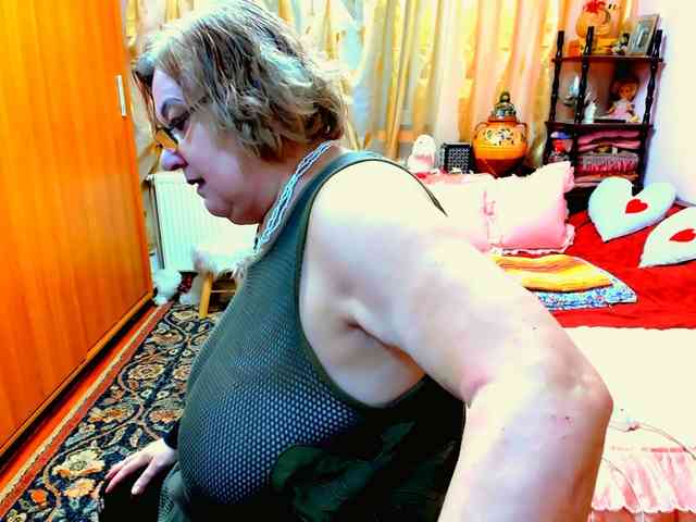 SeductiveMilf webcam