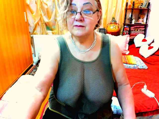 SeductiveMilf webcam