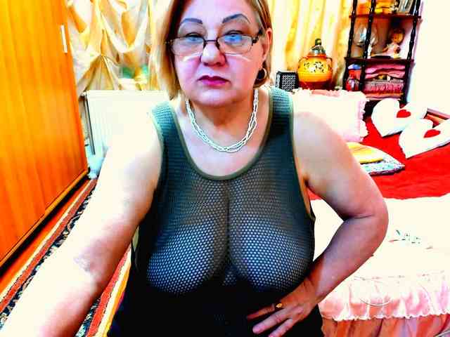 SeductiveMilf webcam