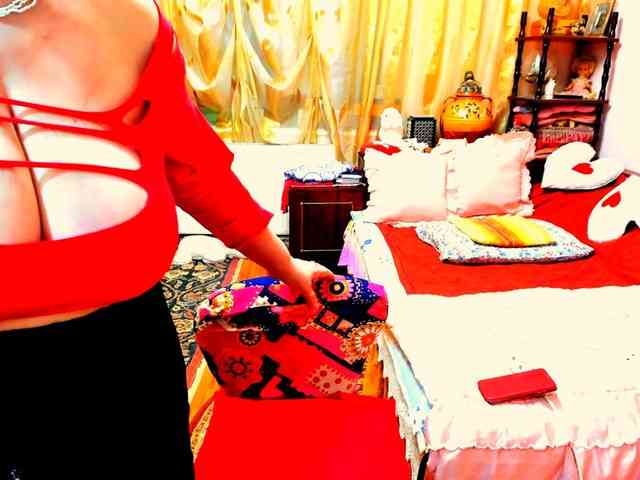 SeductiveMilf webcam