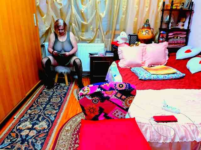 SeductiveMilf webcam