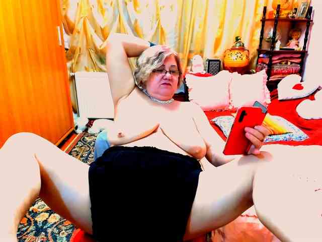 SeductiveMilf webcam