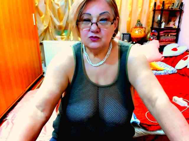 SeductiveMilf webcam