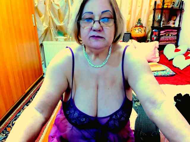 SeductiveMilf webcam