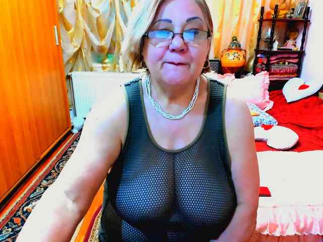 SeductiveMilf webcam