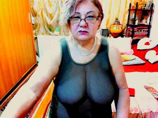 SeductiveMilf webcam