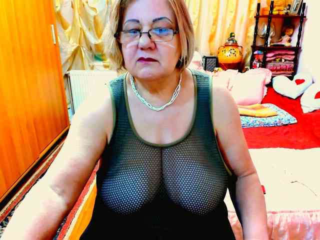 SeductiveMilf webcam