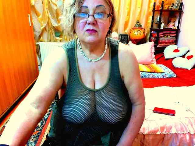 SeductiveMilf webcam