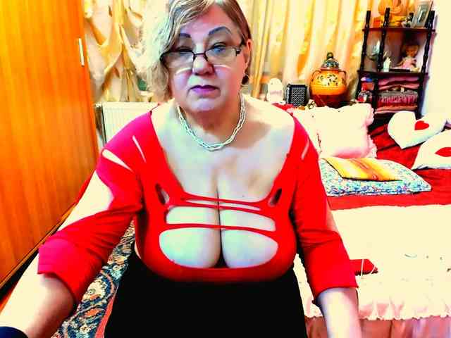 SeductiveMilf webcam