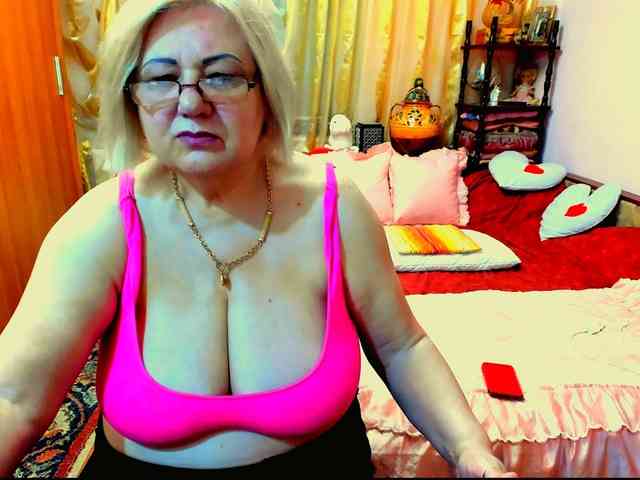 SeductiveMilf webcam