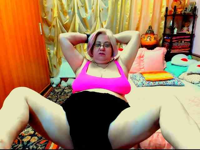 SeductiveMilf webcam