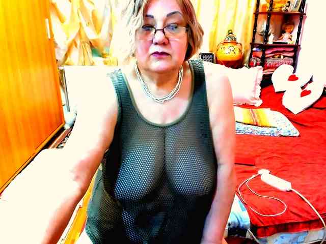 SeductiveMilf webcam