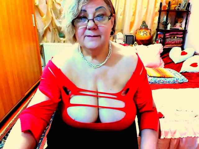 SeductiveMilf webcam
