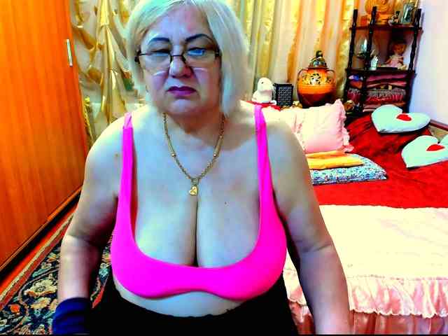 SeductiveMilf webcam