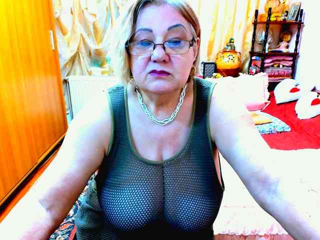 SeductiveMilf webcam