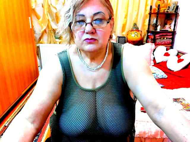 SeductiveMilf webcam