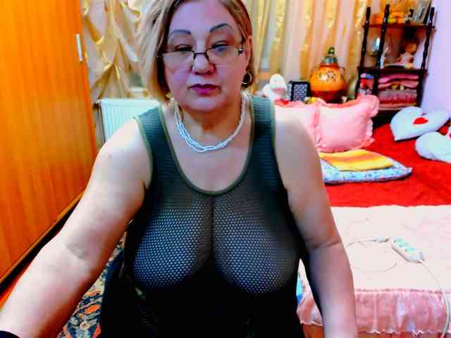 SeductiveMilf webcam