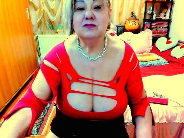 SeductiveMilf webcam