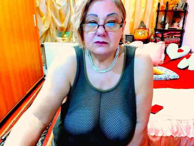 SeductiveMilf webcam