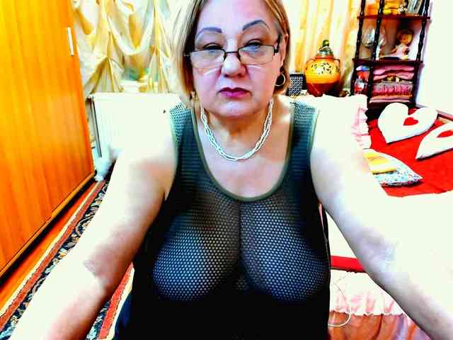 SeductiveMilf webcam