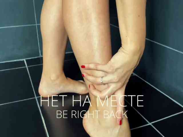 M-A-D-O-N-N-A webcam