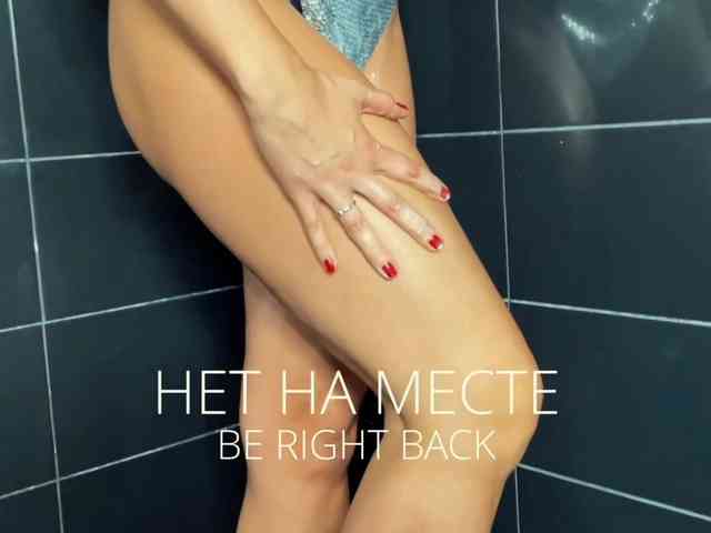 M-A-D-O-N-N-A webcam