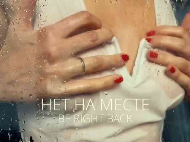 M-A-D-O-N-N-A webcam