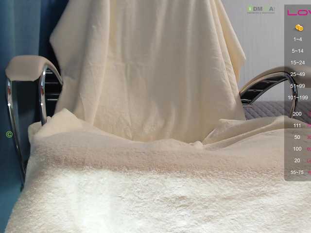 jeanne-2017's BongaCams show and profile