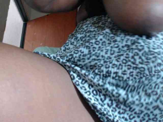 LETSQUIRTWILDLY webcam
