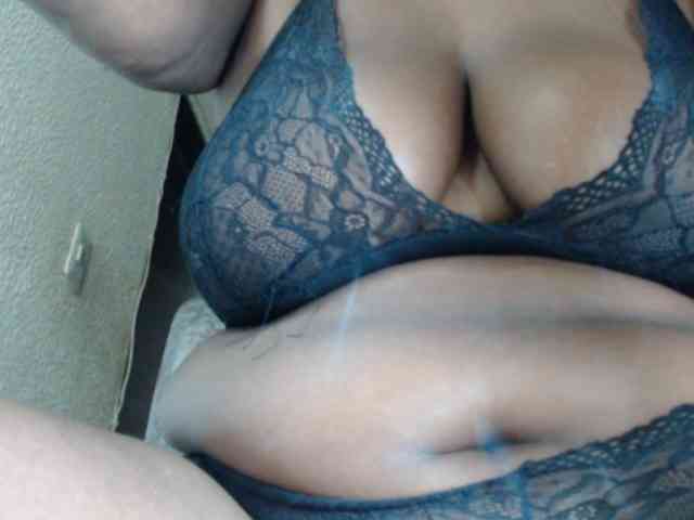 LETSQUIRTWILDLY webcam