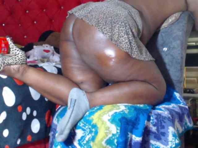 LETSQUIRTWILDLY webcam