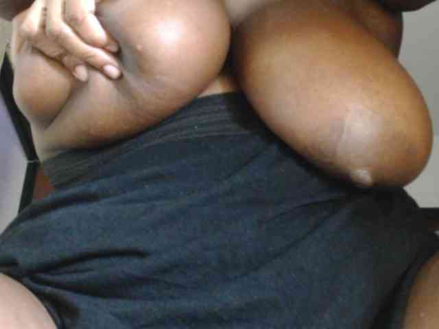 LETSQUIRTWILDLY webcam