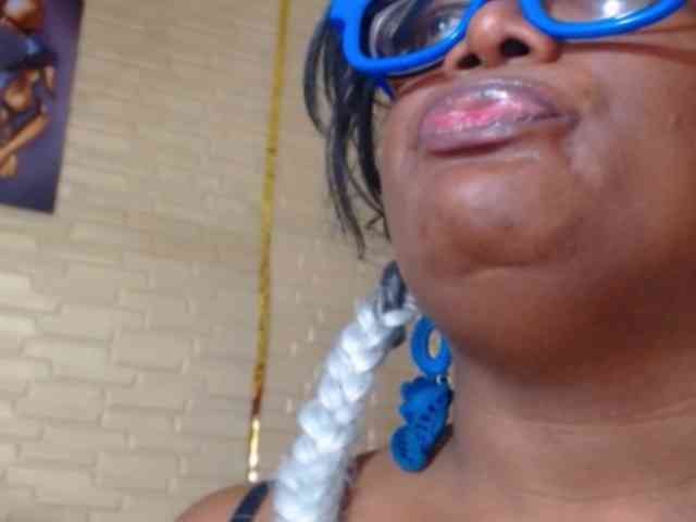 SQUIRTWILDLIT webcam