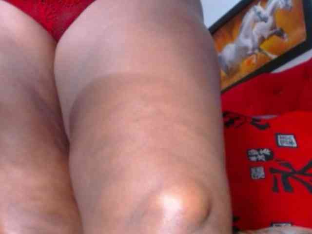 SQUIRTWILDLIT webcam