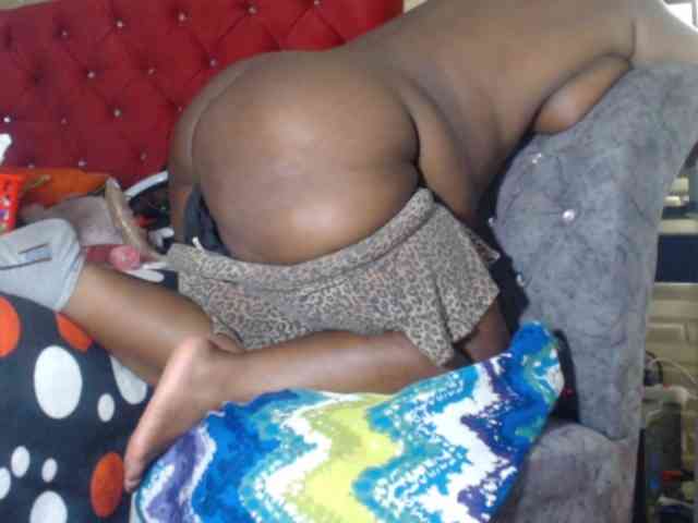 LETSQUIRTWILDLY webcam