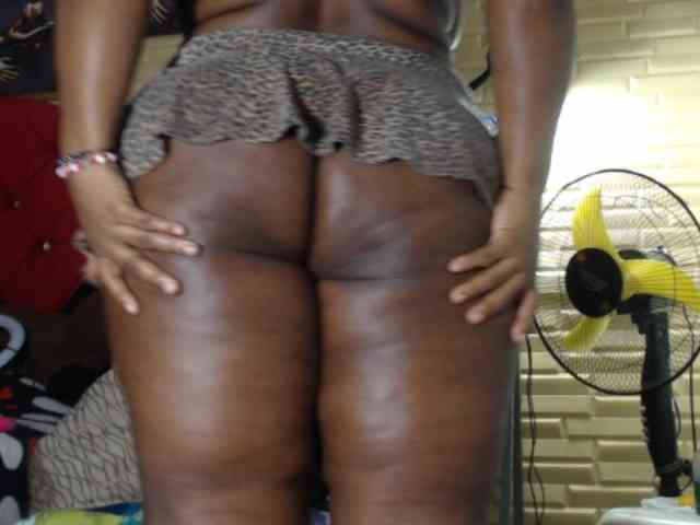 LETSQUIRTWILDLY webcam