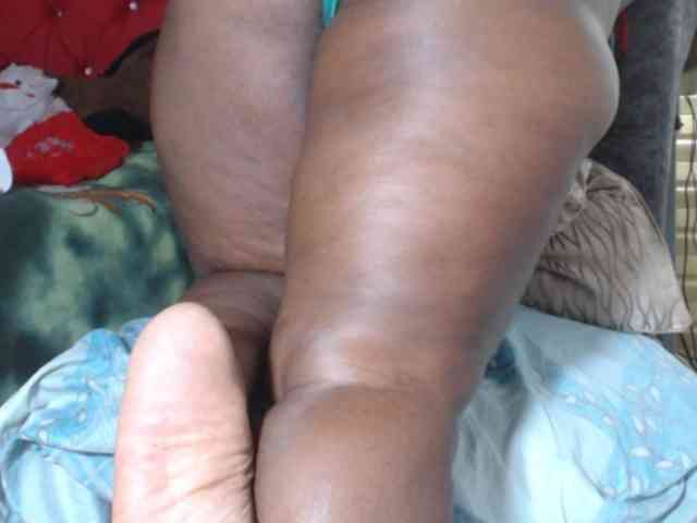 LETSQUIRTWILDLY webcam